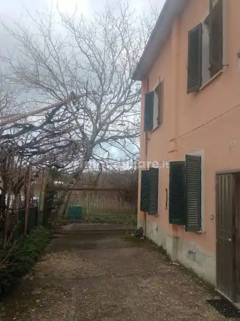 Casa indipendente in vendita a Spoleto