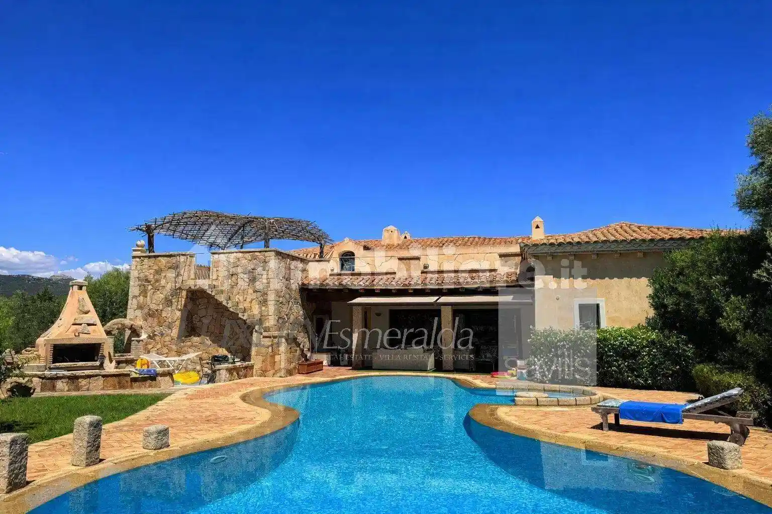 Villa in vendita a Olbia