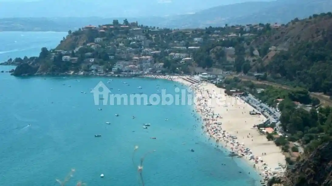 Appartamento in vendita a Stalettì