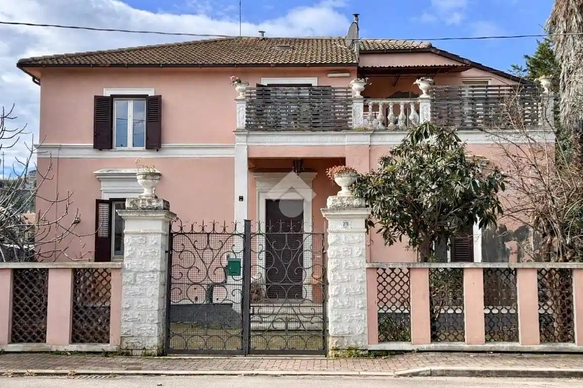 Villa in vendita a Giulianova