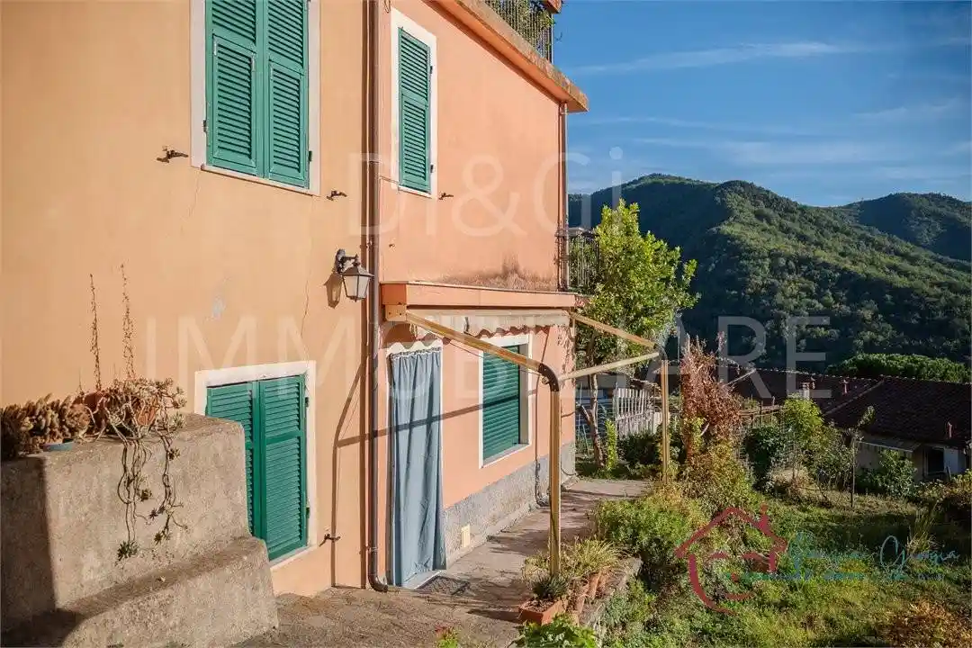 Casa indipendente in vendita a Casanova Lerrone