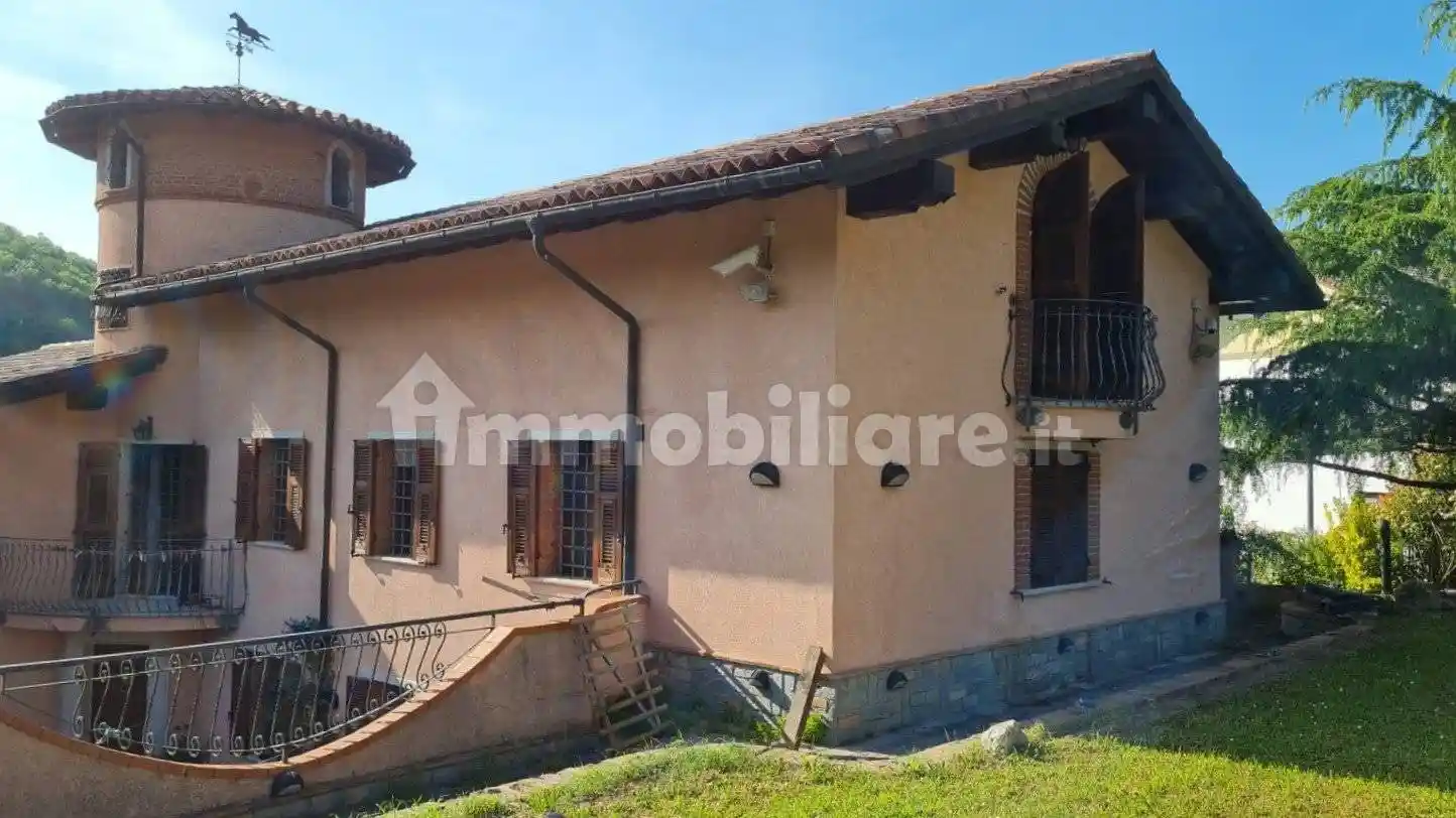 Villa in vendita a Savignone