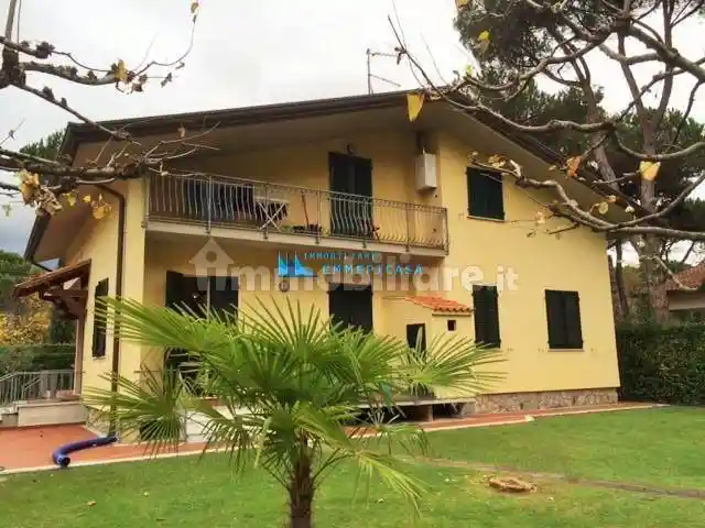 Villa in vendita a Massa