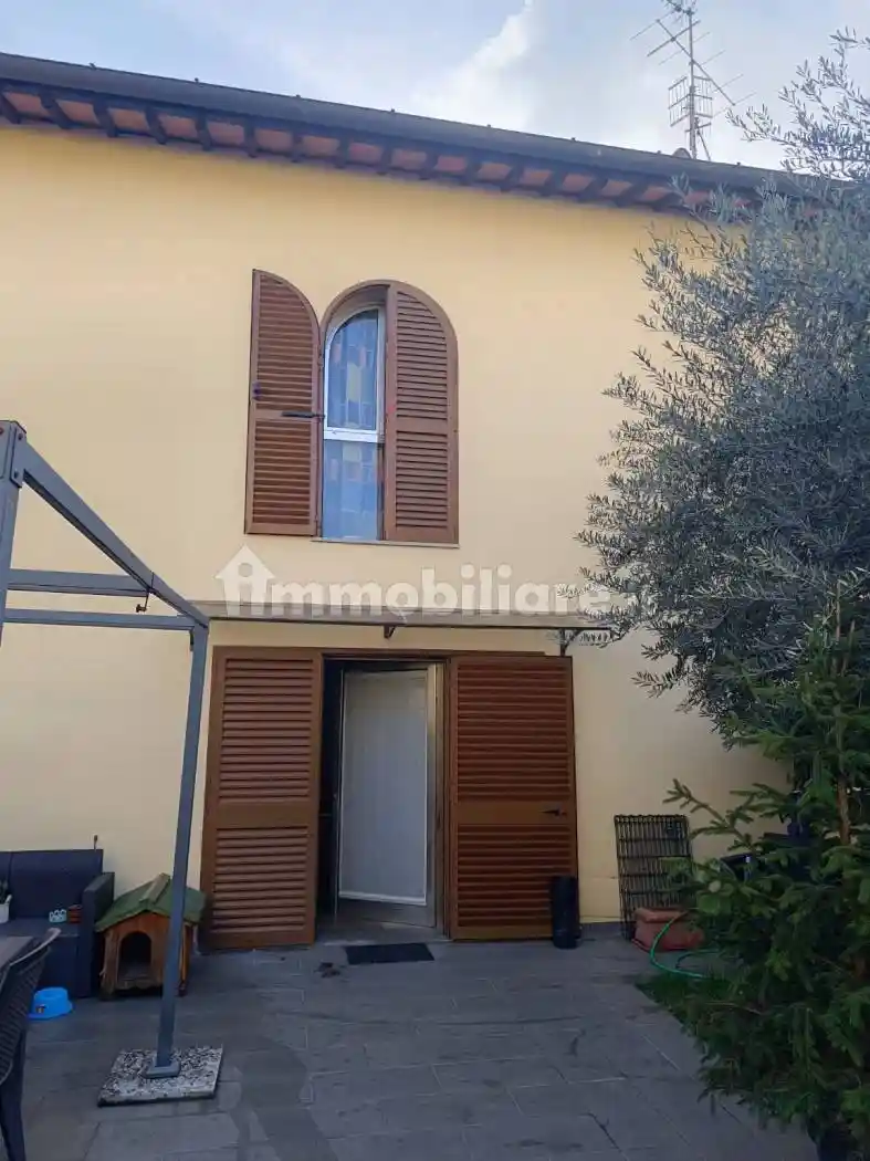 Villetta a schiera in vendita a Prato