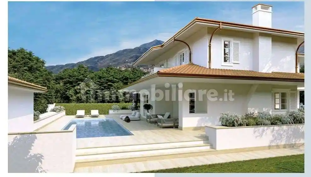 Villa in vendita a Forte dei Marmi
