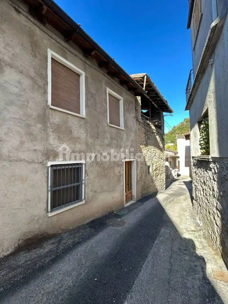 Casa indipendente in vendita a Pertica Bassa