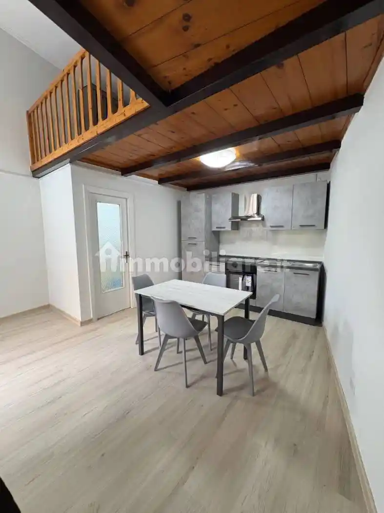 Appartamento in affitto a Napoli