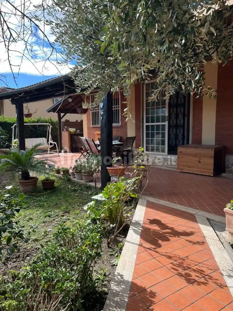 Villa in affitto a Marino