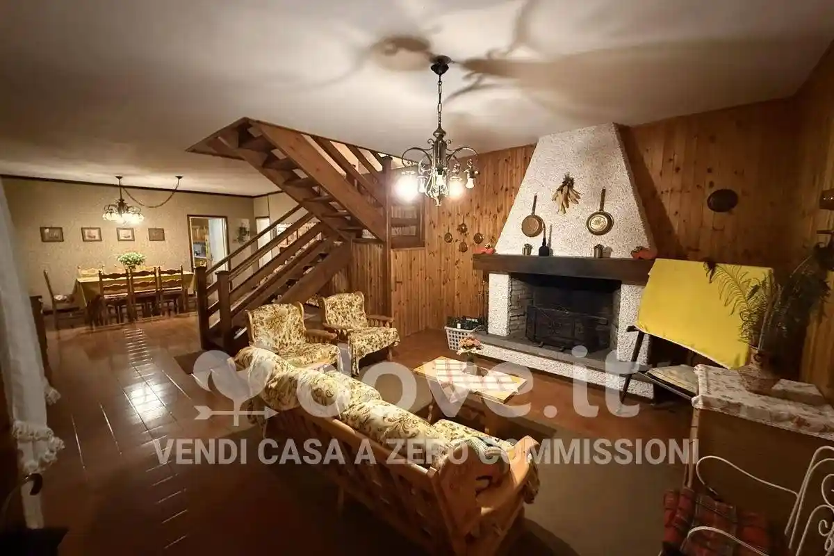 Casa indipendente in vendita a San Giovanni Bianco
