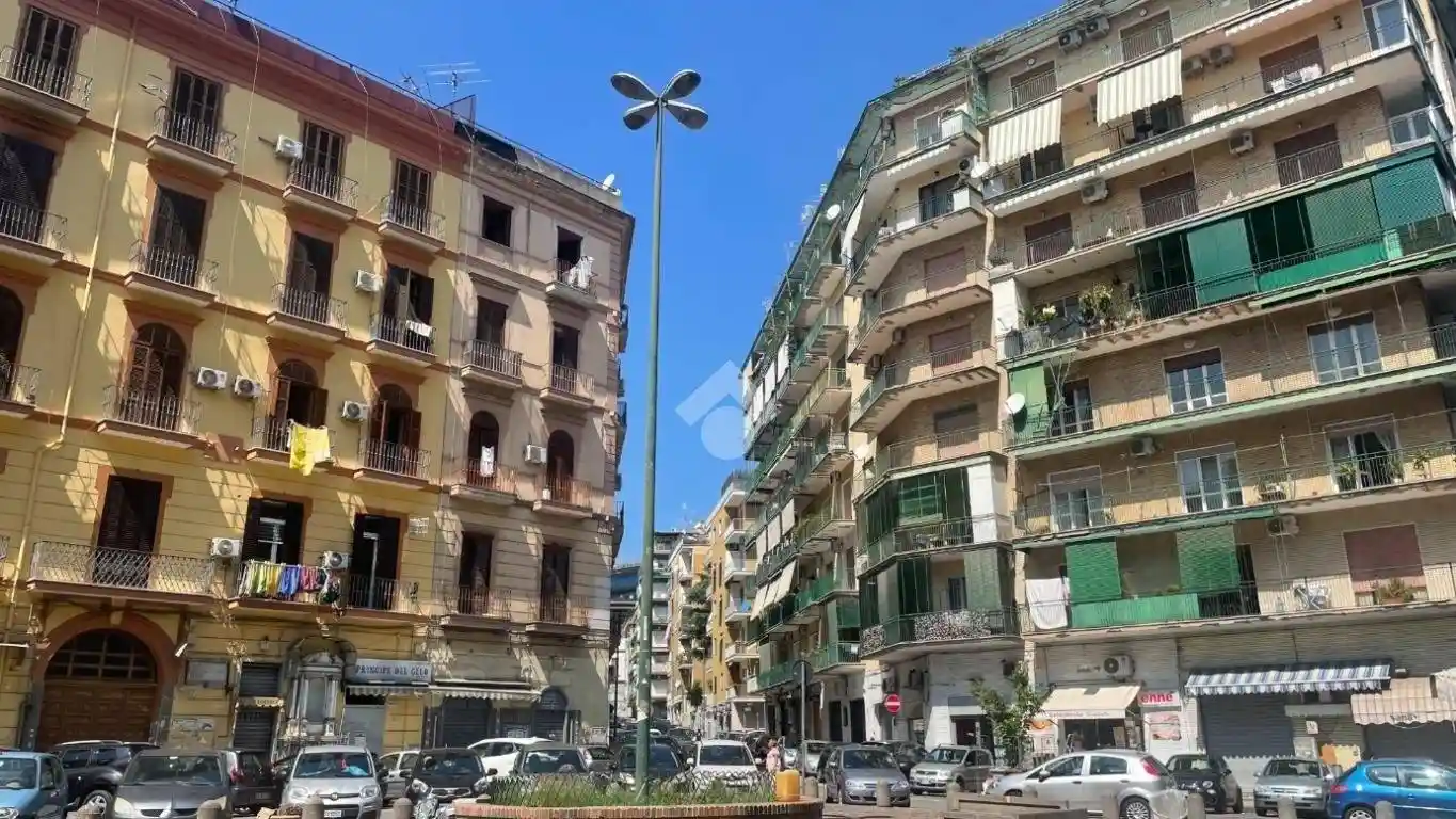 Appartamento in vendita a Napoli