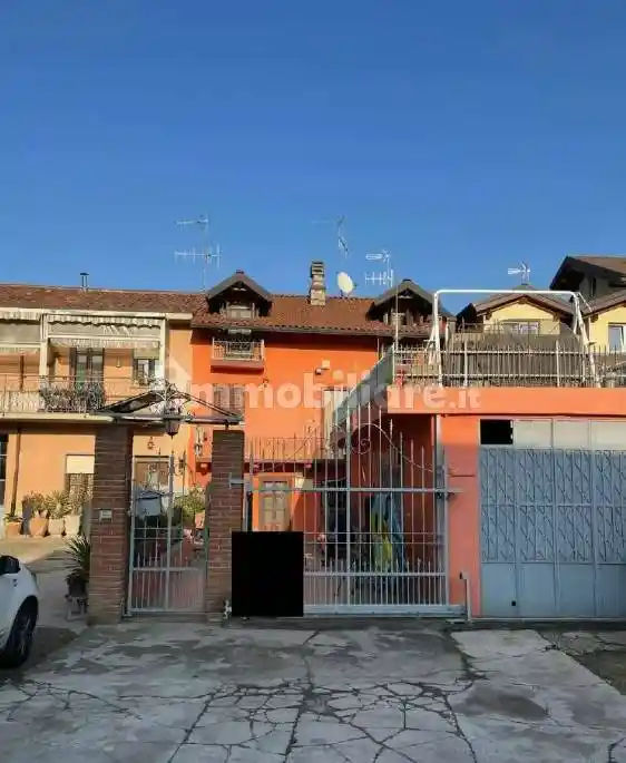 Casa indipendente in vendita a Gassino Torinese