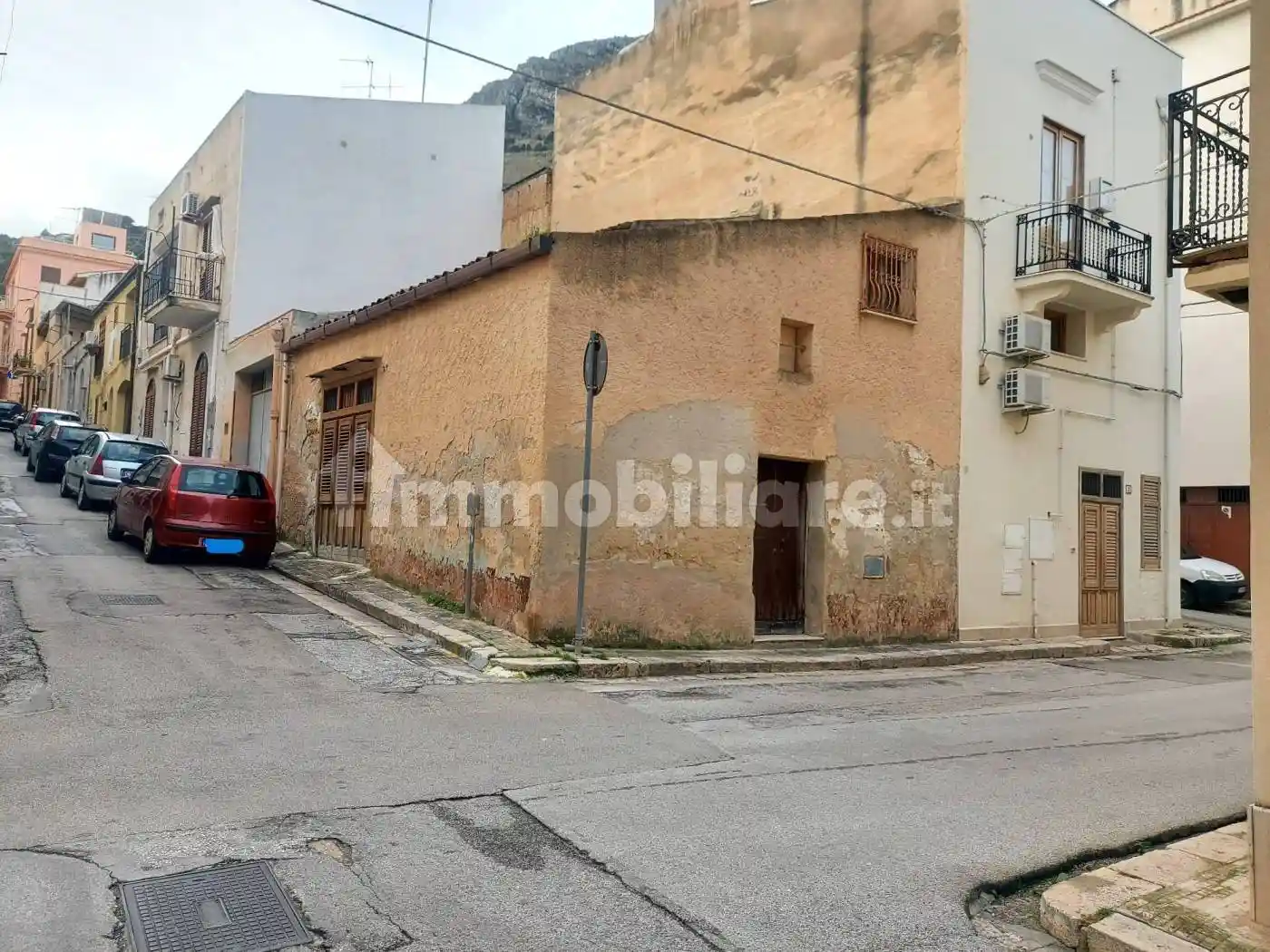 Palazzo - Edificio in vendita a Castellammare del Golfo
