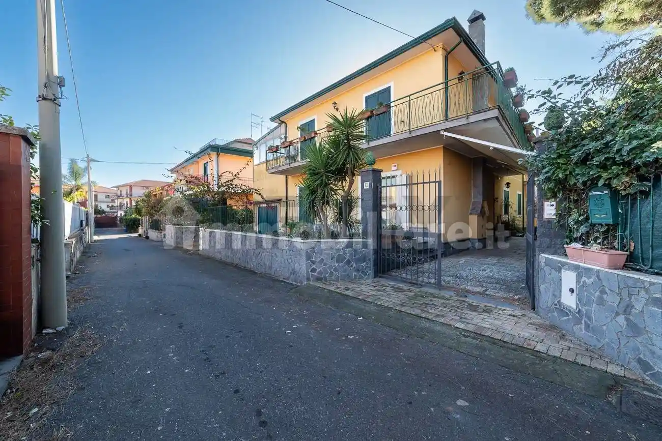 Villa in vendita a Tremestieri Etneo