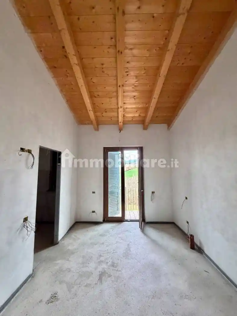 Appartamento in vendita a Fossato di Vico