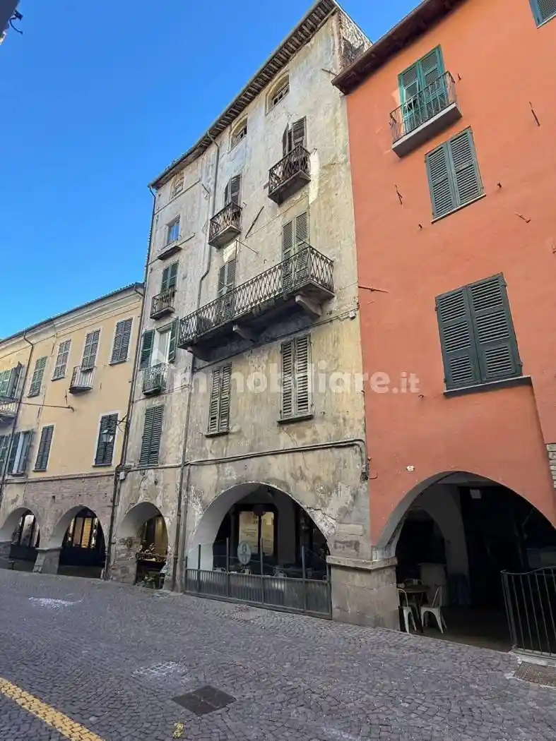 Palazzo - Edificio in vendita a Ceva