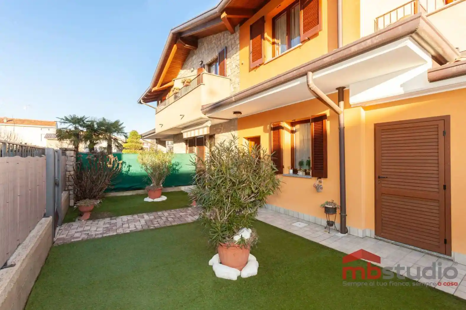 Villetta a schiera in vendita a Locate Varesino