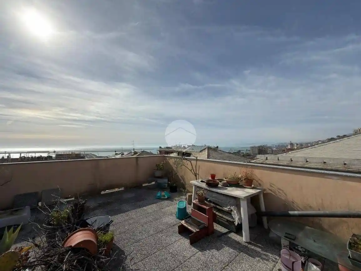 Appartamento in vendita a Genova