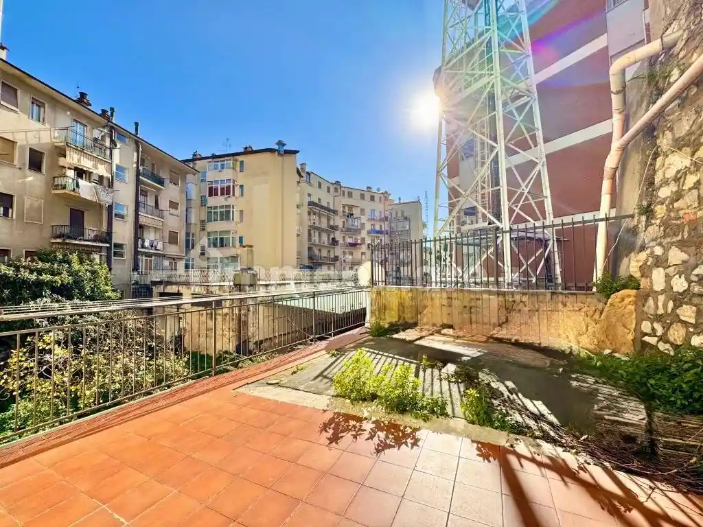 Appartamento in vendita a Imperia