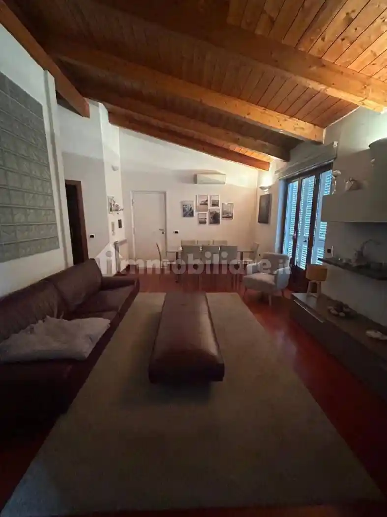 Appartamento in affitto a Napoli