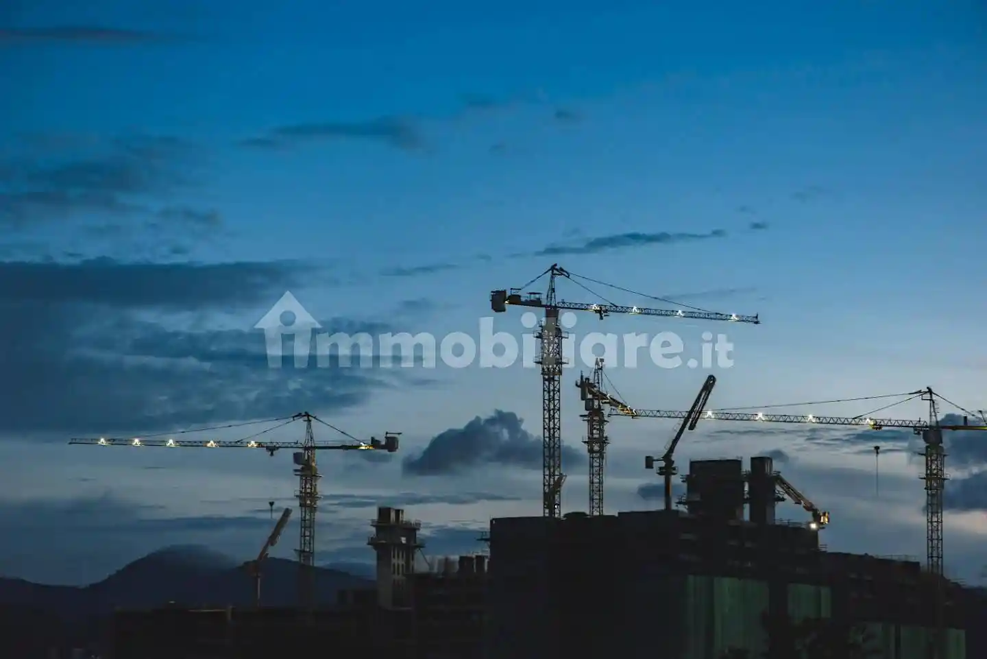 Appartamento in vendita a Capraia e Limite