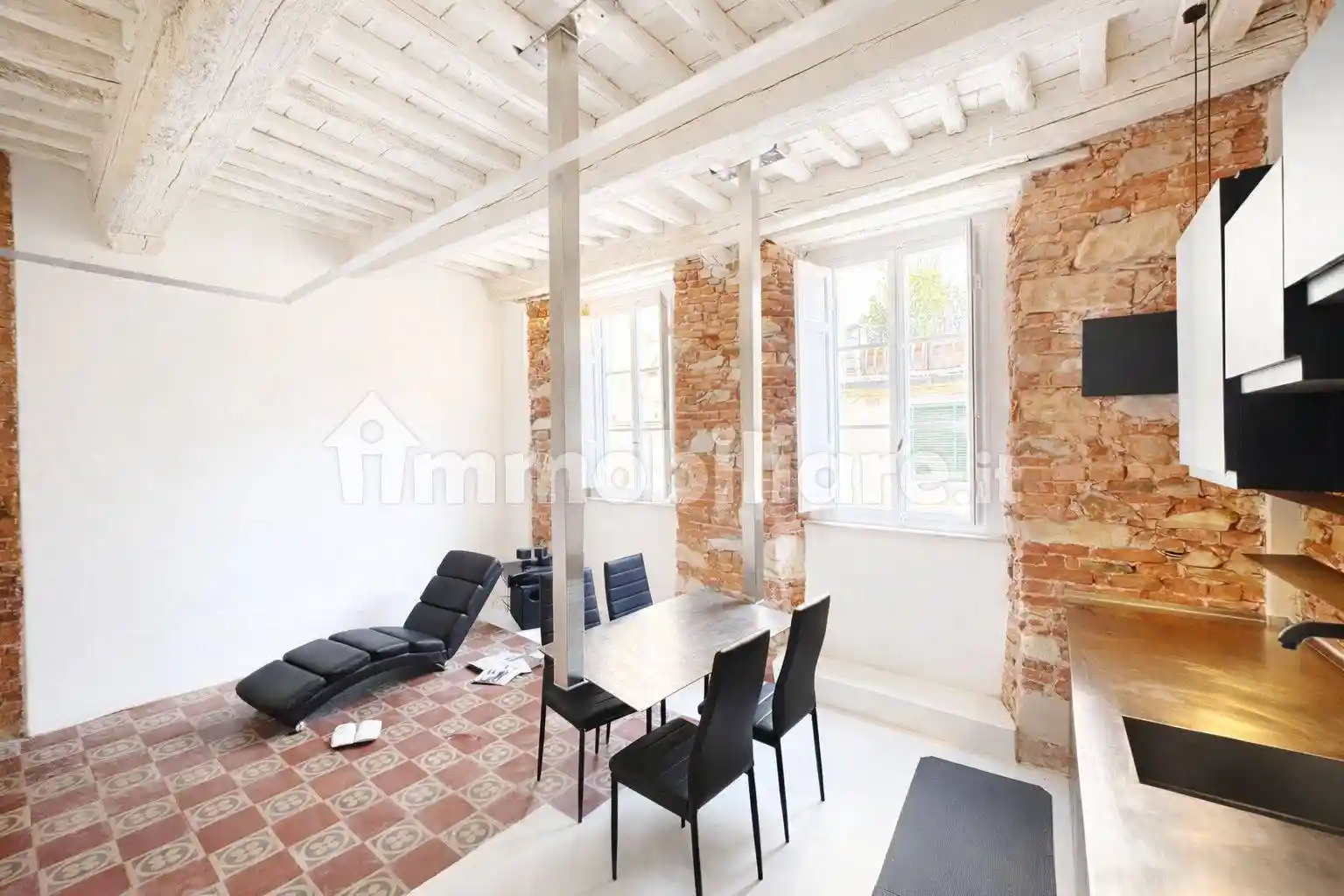 Appartamento in vendita a Lucca