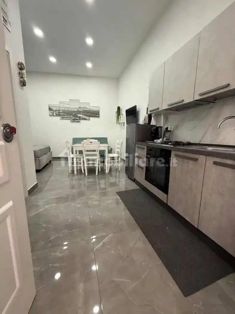 Appartamento in vendita a Napoli