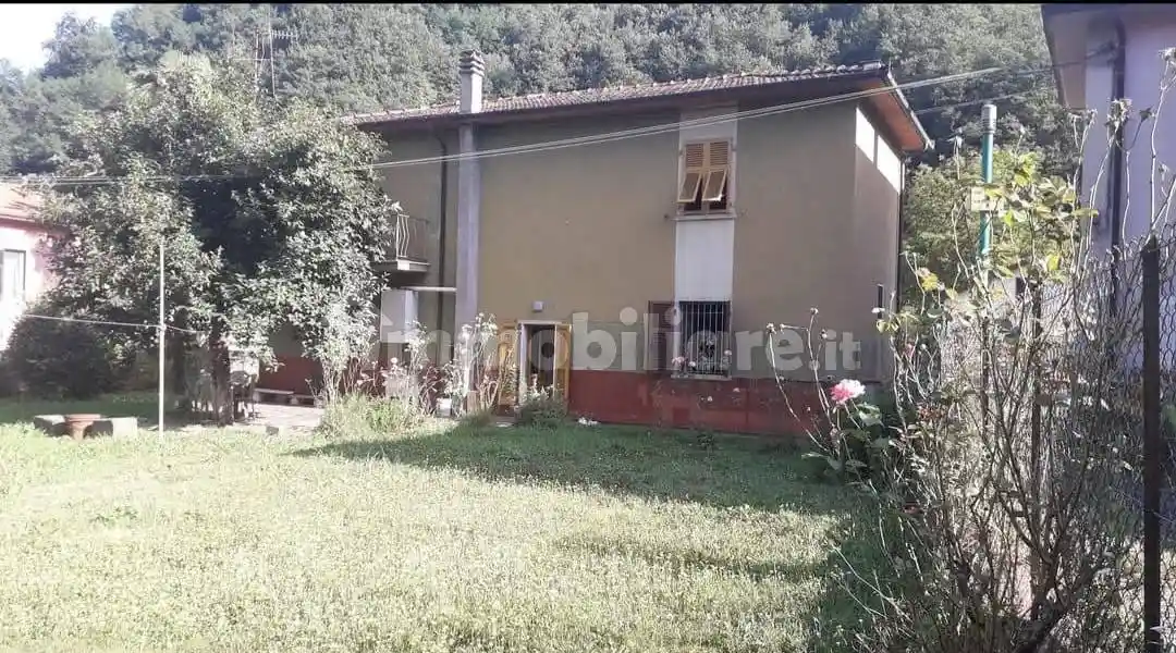 Casa indipendente in vendita a Fivizzano