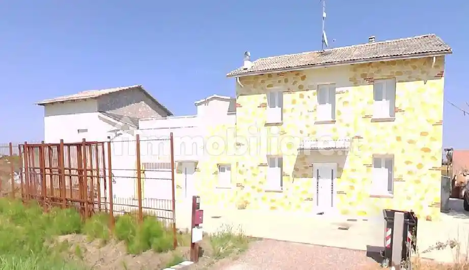 Villa in vendita a Cadelbosco di Sopra