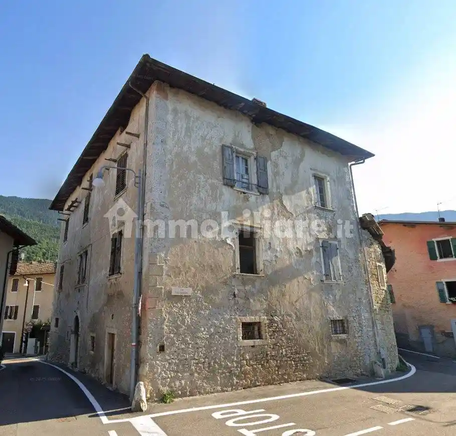 Palazzo - Edificio in vendita a Trento