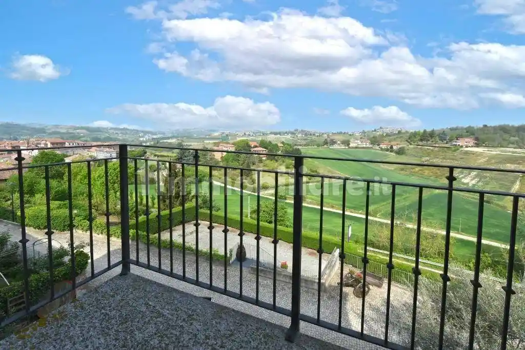 Rustico - Casale in vendita a Montegrosso d'Asti