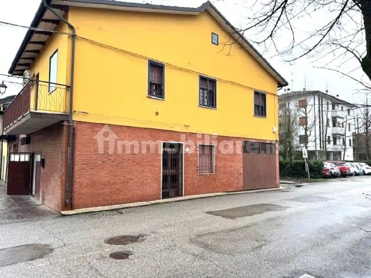 Casa indipendente in vendita a San Pietro in Casale