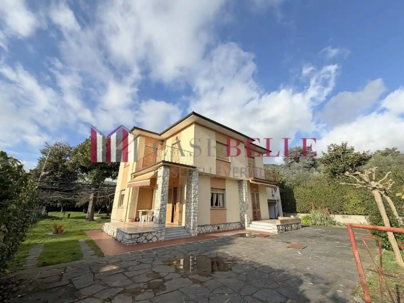 Casa indipendente in vendita a Seravezza