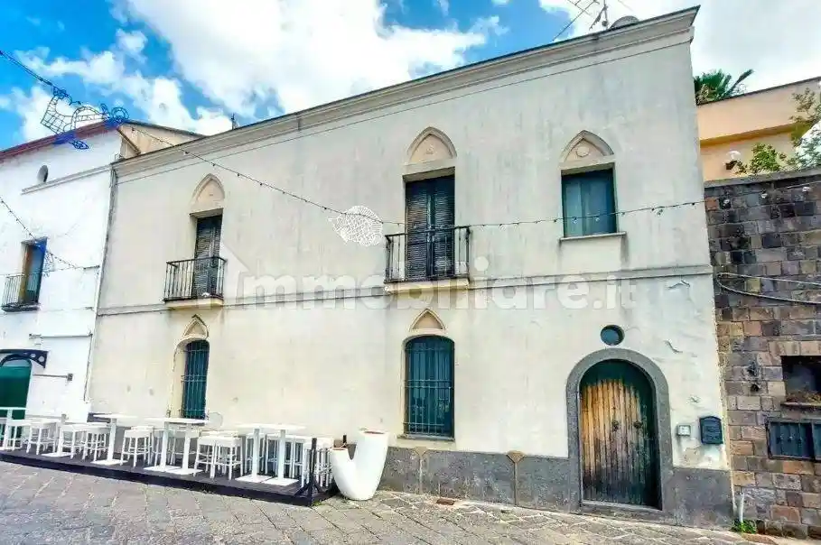 Casa indipendente in vendita a Vico Equense