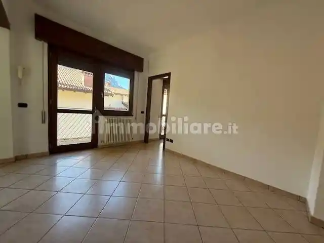 Appartamento in vendita a Introbio