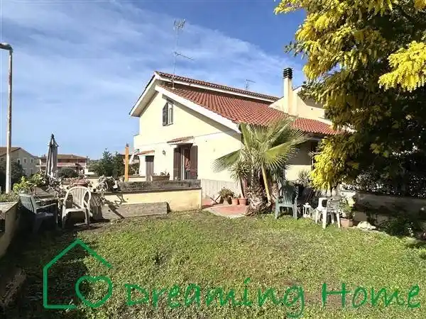 Villa in vendita a Roma