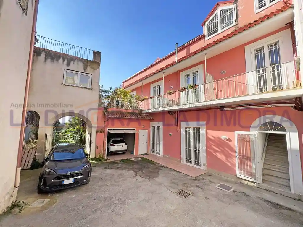 Palazzo - Edificio in vendita a Caserta