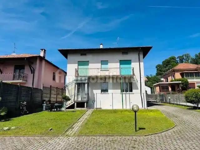 Appartamento in vendita a Valmorea