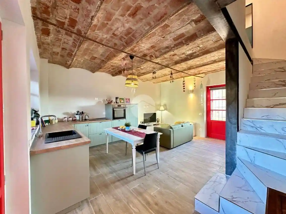 Appartamento in vendita a Dello