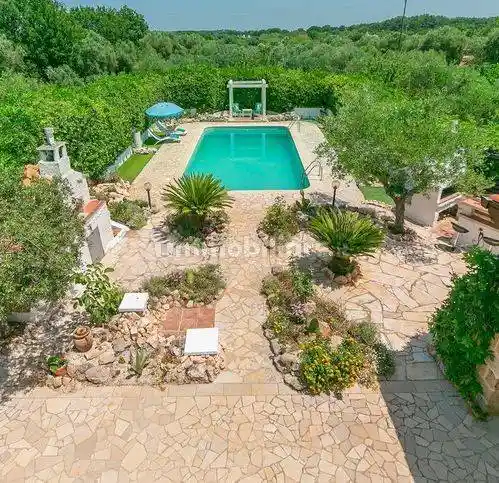 Rustico - Casale in vendita a Ceglie Messapica