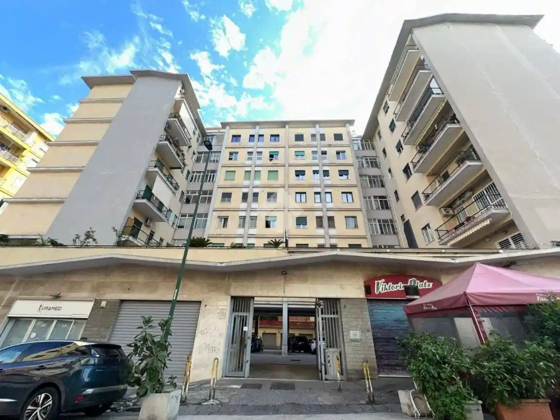 Appartamento in vendita a Napoli