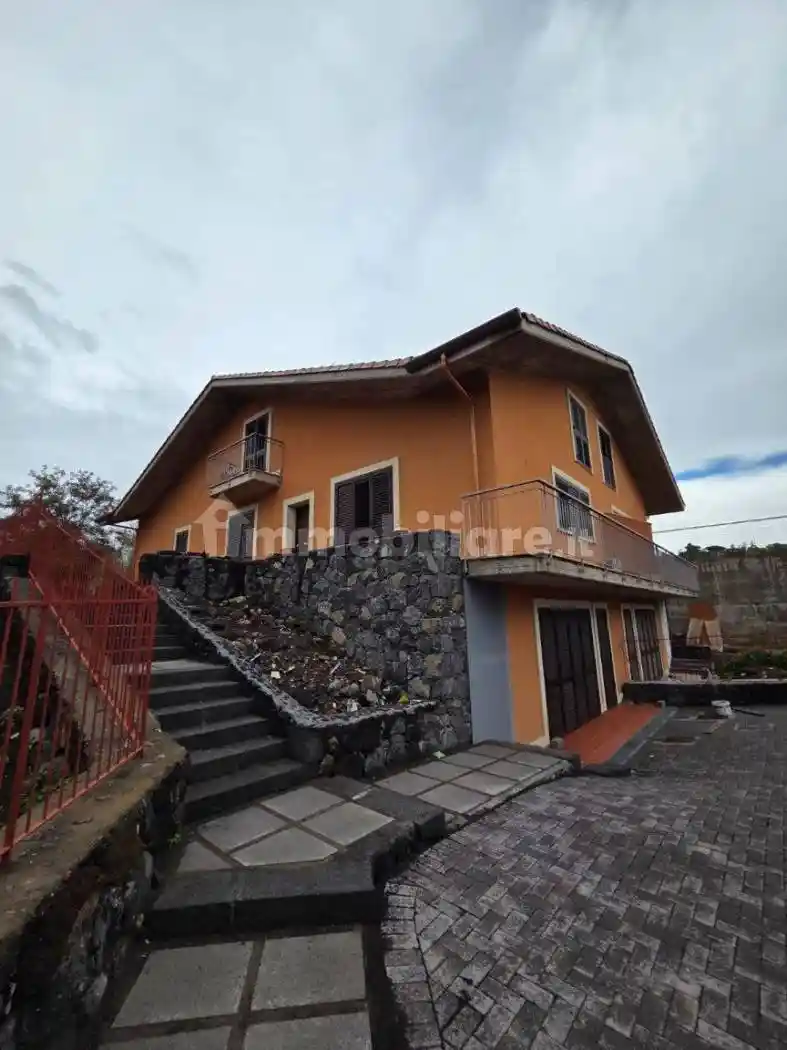 Villa in affitto a San Giovanni la Punta