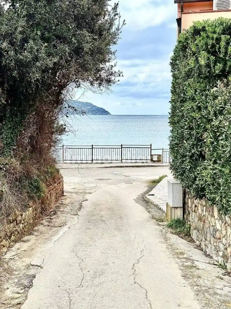 Appartamento in vendita a Marciana