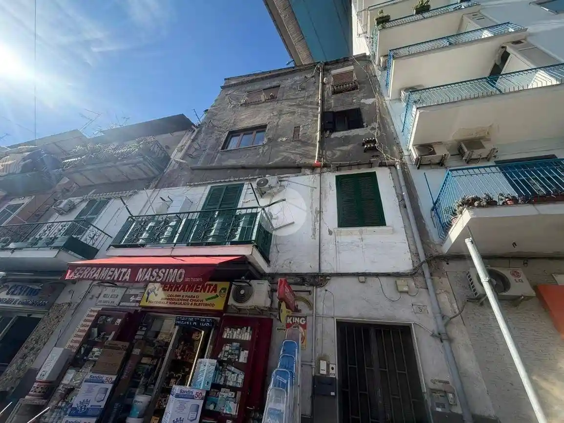 Appartamento in vendita a Napoli