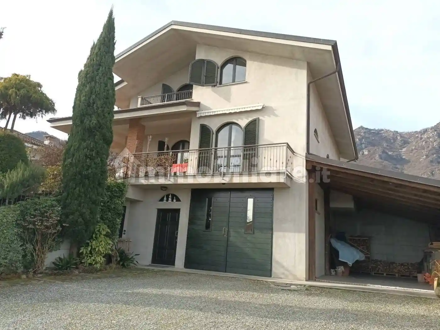 Villa in vendita a Envie