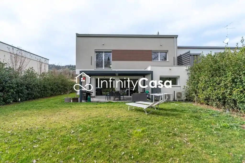 Villa in vendita a Verona