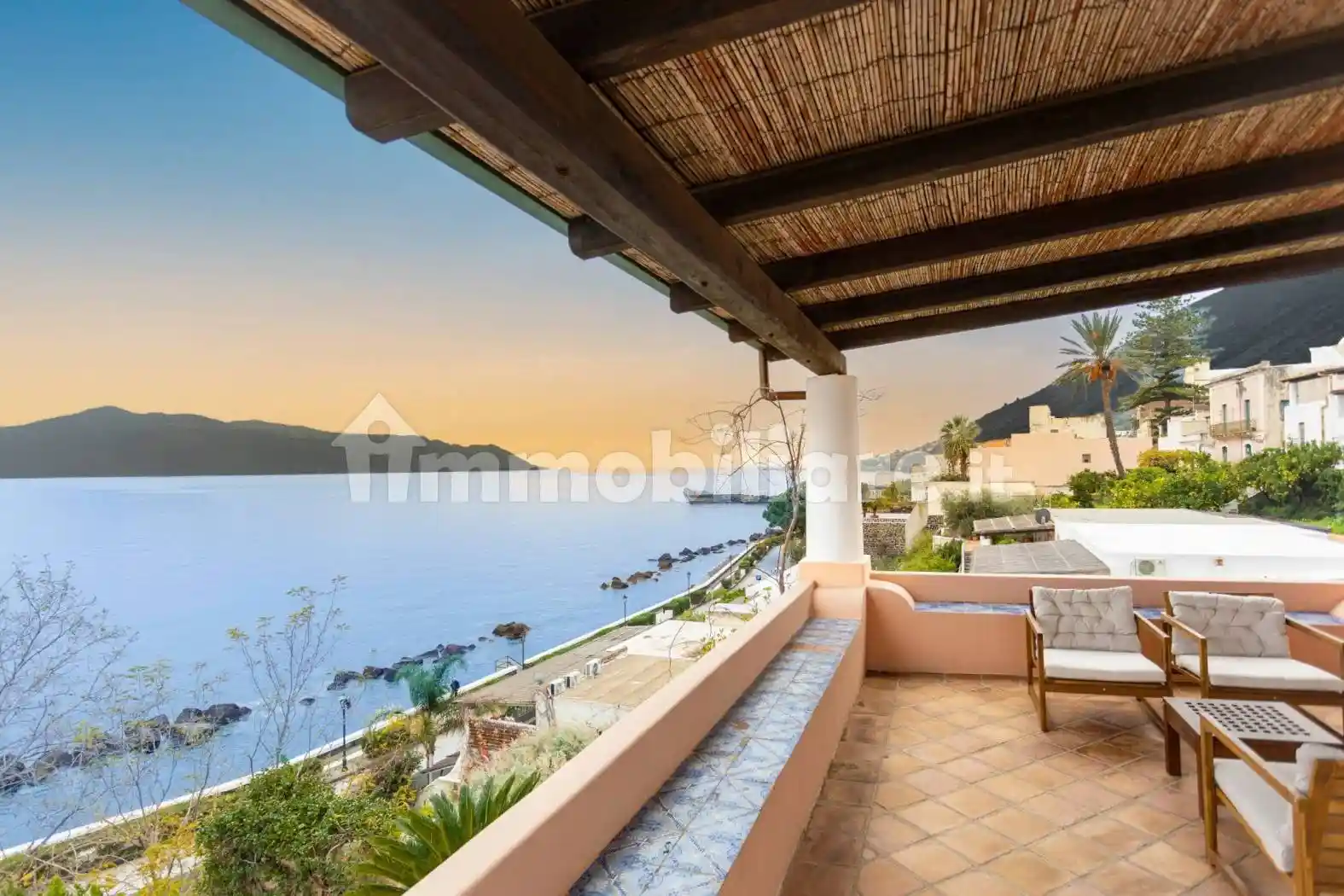 Villa in vendita a Santa Marina Salina