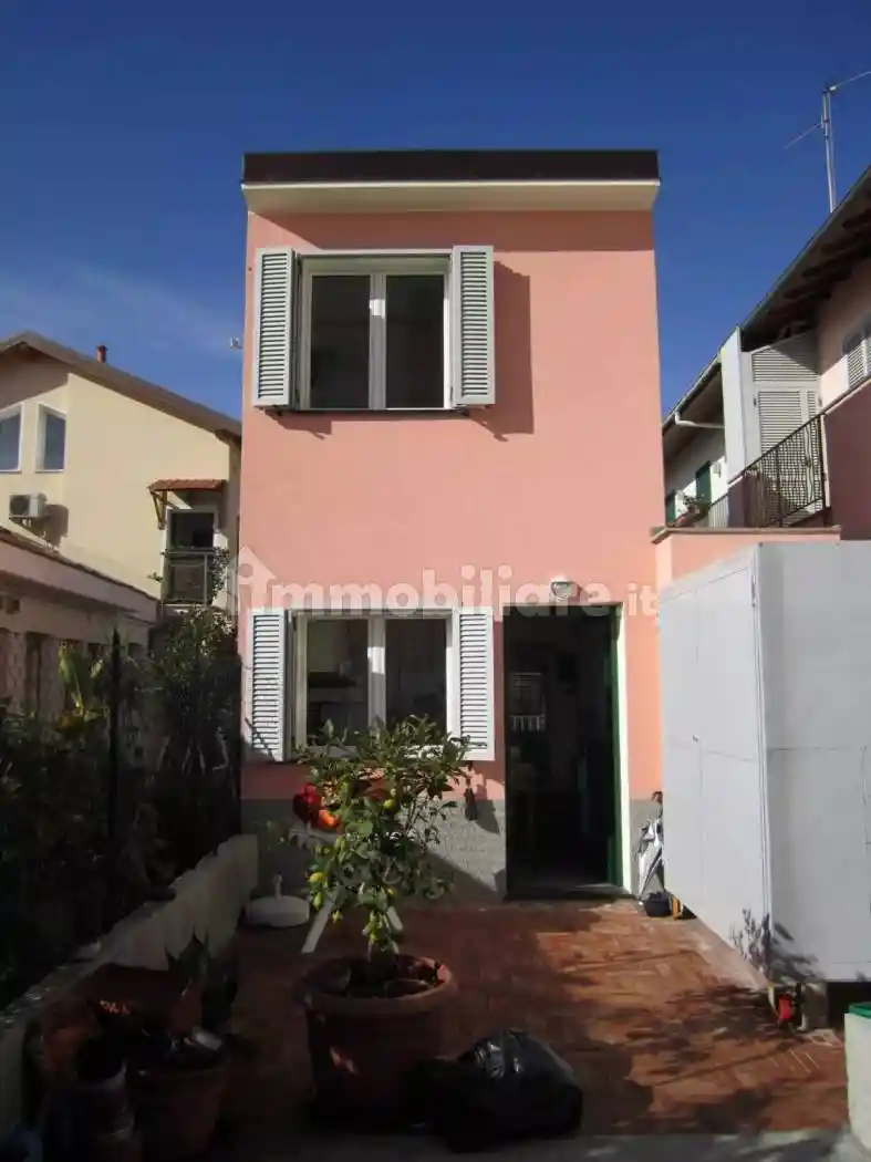 Villa in vendita a Bordighera