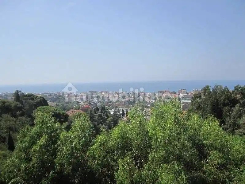 Appartamento in vendita a Vallecrosia