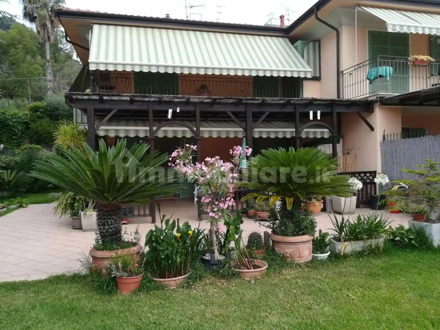 Villa in vendita a Bordighera