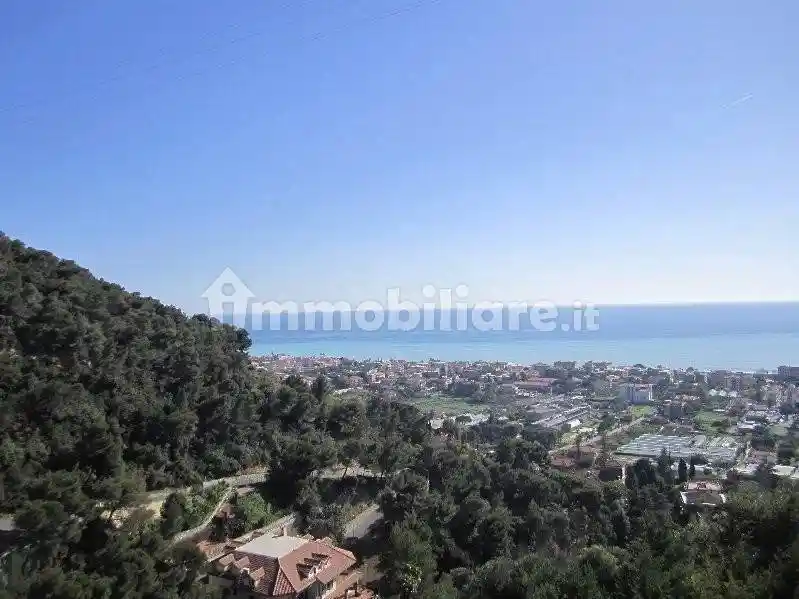 Appartamento in vendita a Vallecrosia